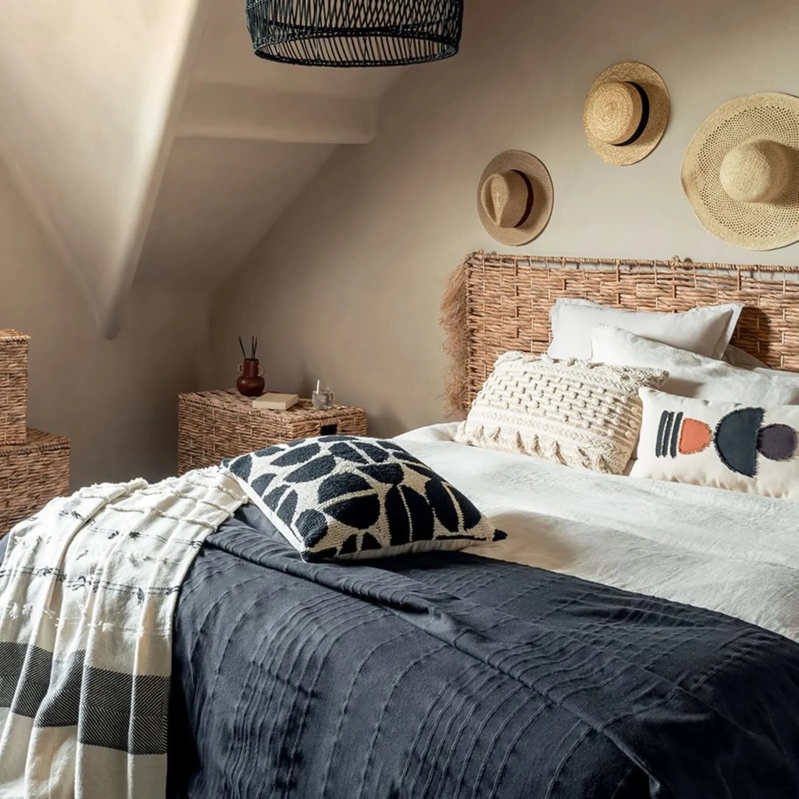 Testata per letto matrimoniale 190x110 cm in rattan naturale intrecciato